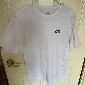 Nike SB shirt